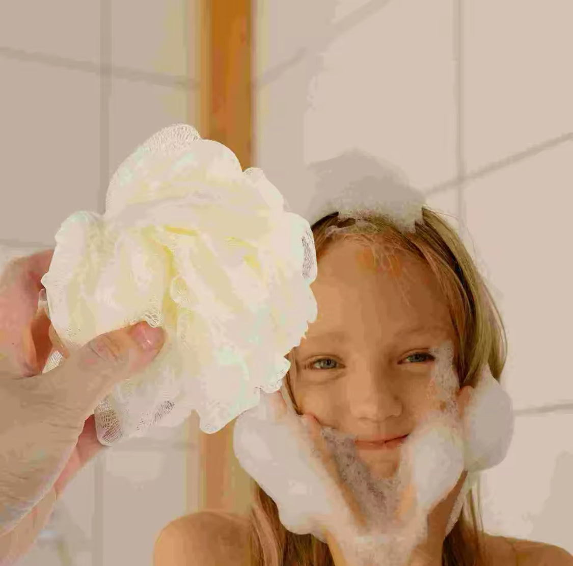 Bathing Foot Scrubbing Tool, Exfoliating Shower Scrubber With Loofah Sponge And Bath Comb Bathing Foot Scrubbing Tool, Exfoliating Shower Scrubber With Loofah Sponge And Bath Comb